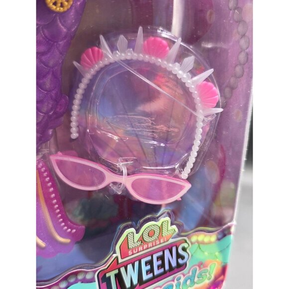 LOL Surprise Tweens Mermaid Cleo Cove Doll With Color Change Tail & Accessories - Picture 9 of 9